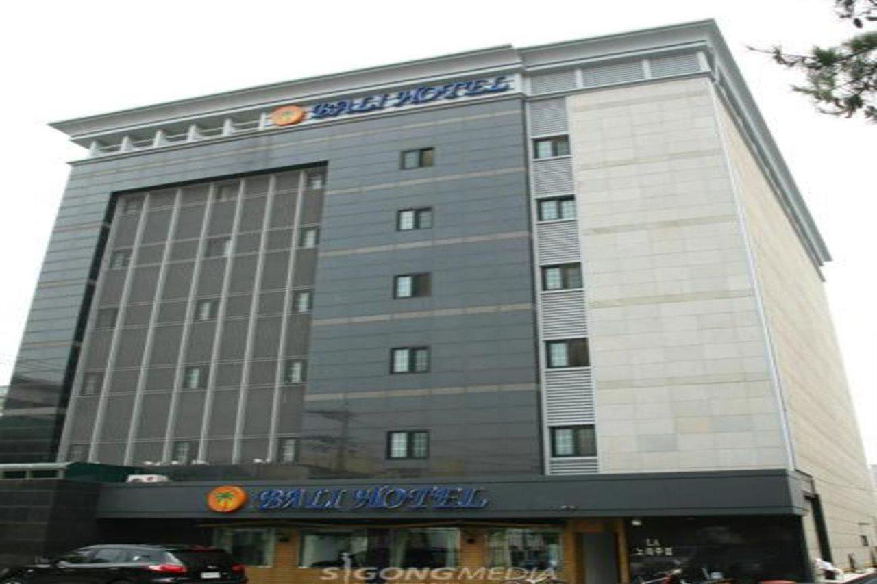 Bali Tourist Hotel Seul Esterno foto