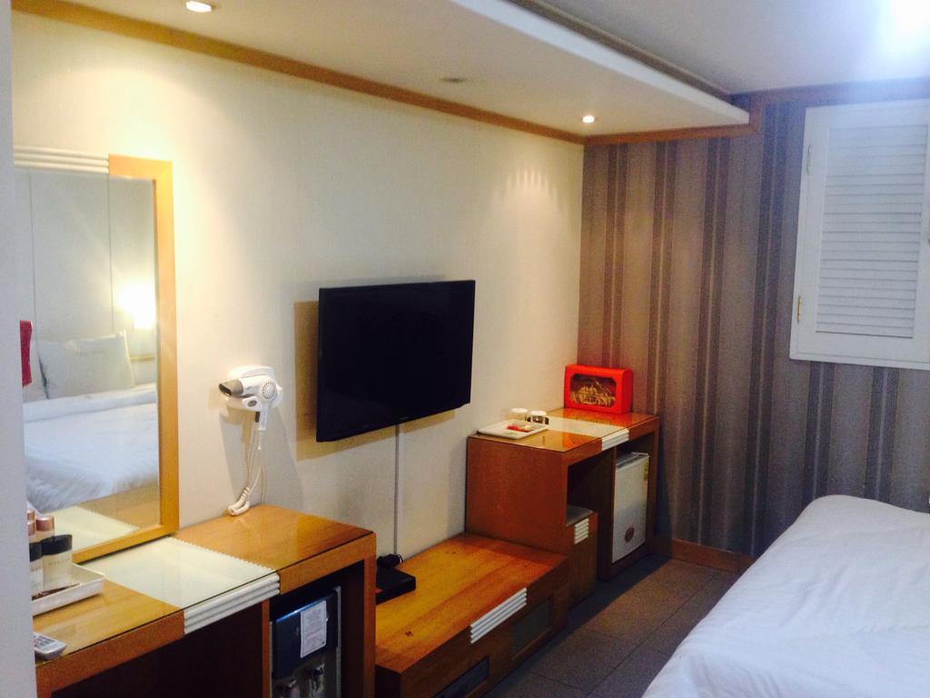 Bali Tourist Hotel Seul Esterno foto
