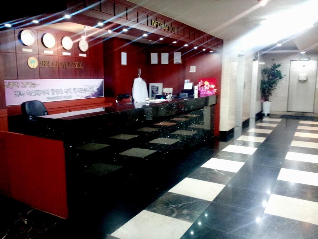 Bali Tourist Hotel Seul Esterno foto